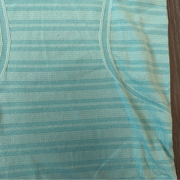 Lululemon Swiftly Tech Top - Picture 3 of 5